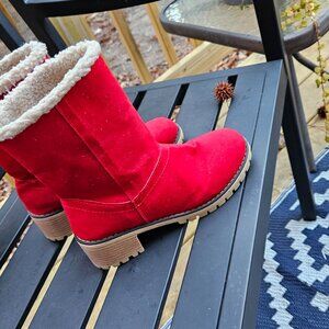 RUBY RED lug sole  no name mid-calf slip on boots - Sz EU 39 US 7.5